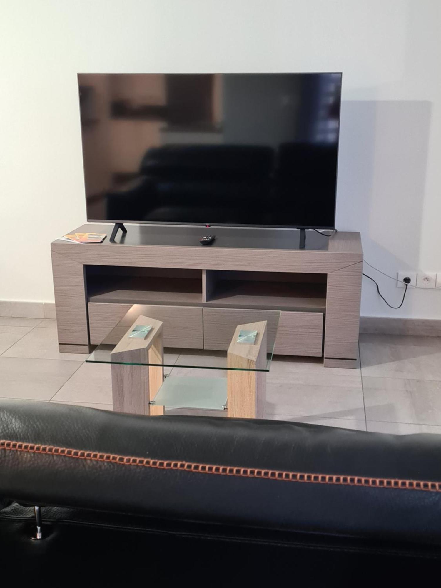 Appartement De Standing Au Centre De Chassieu Εξωτερικό φωτογραφία