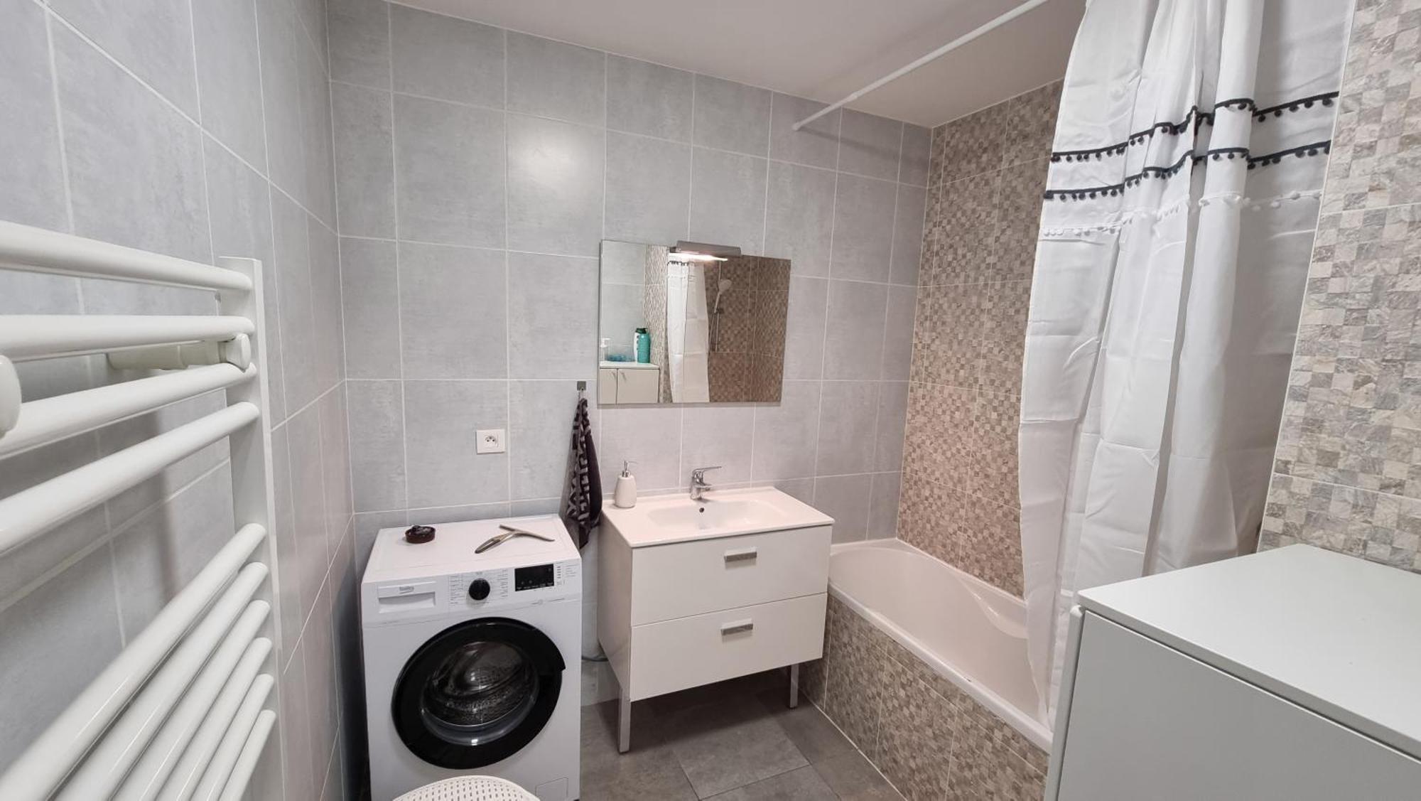 Appartement De Standing Au Centre De Chassieu Εξωτερικό φωτογραφία